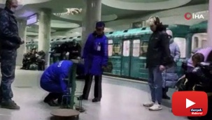 Ukrayna'da halk metro istasyonuna sığındı