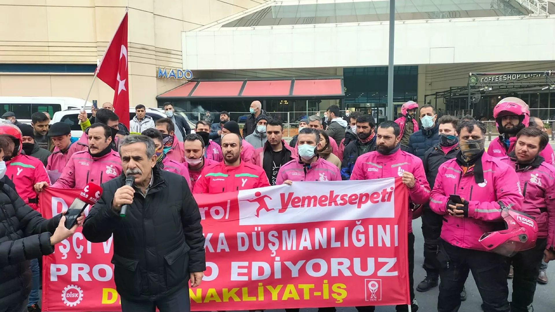 Yemeksepeti kuryelerinden 1 Mart'ta kontak kapatma çağrısı