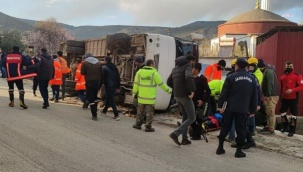 Akkuyu'da işçi servisi kazası: 13 işçi yaralandı