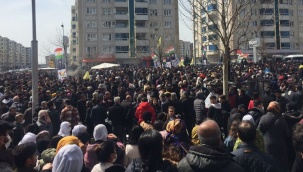 Diyarbakır Newroz'unda konuşan Buldan: Ankara bu meydanı görsün