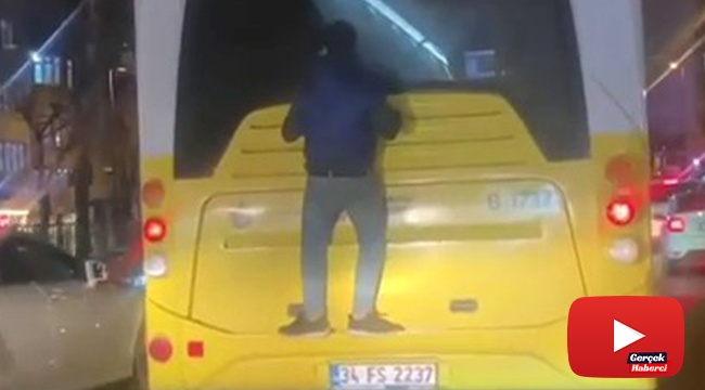 İETT otobüsünün arkasına "Örümcek Adam" gibi asılarak yolculuk etti
