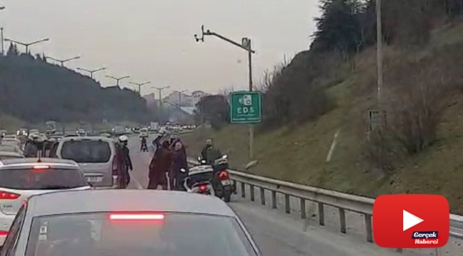 İki grup trafik yüzünden kavga etti, ambulans ilerlemekte güçlük çekti