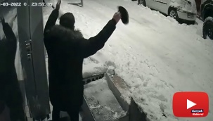 Kar maskeli hırsızlık şakası: Arkadaşının üzerine bıçakla koştu