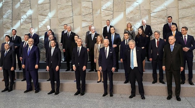 Olağanüstü NATO zirvesi başladı