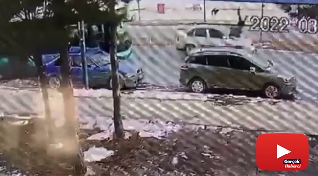 Saldırgan köpekten kaçan çocuğa otomobil çarptı