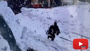 Tonlarca karın altında kalmaktan kıl payı kurtuldu