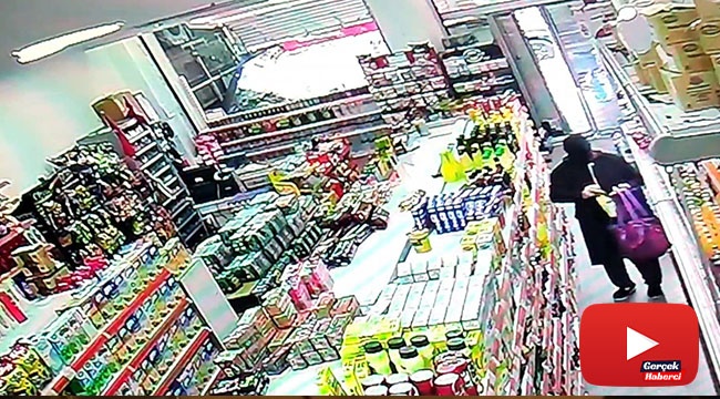 Yaşlı kadının marketten hırsızlık yaptığı anlar kamerada