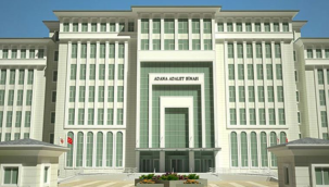 Adli emanetteki uyuşturucuyu satan 2 memur tutuklandı