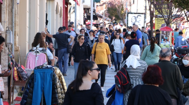 Çarşı ve pazarda Bulgar turist bereketi: Adım atacak yer kalmadı