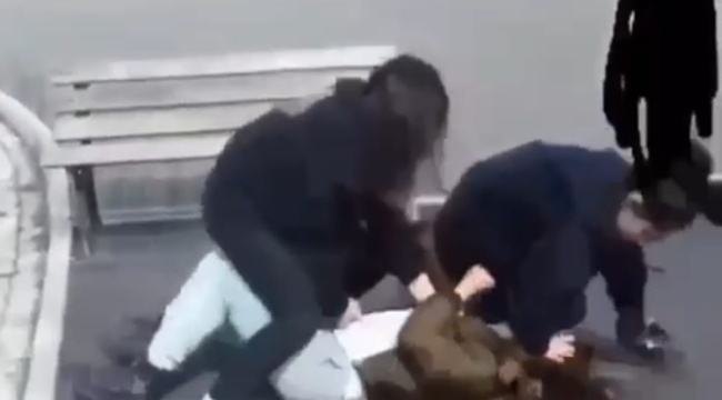 Genç kıza tekme ve yumruklarla saldırdılar