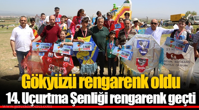 Gökyüzü rengarenk oldu