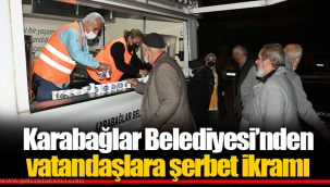 Karabağlar Belediyesi’nden vatandaşlara şerbet ikramı