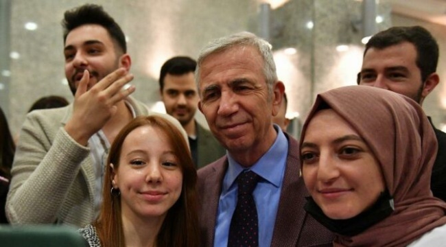 Mansur Yavaş duyurdu: Elektriği kesik olan 221 evin borcunu ödedik