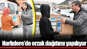 Narlıdere’de erzak dağıtımı yapılıyor