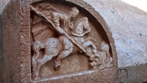 Yüzyıllar sonra kemik ve eşyalarıyla bulundu, dünyada bir ilk