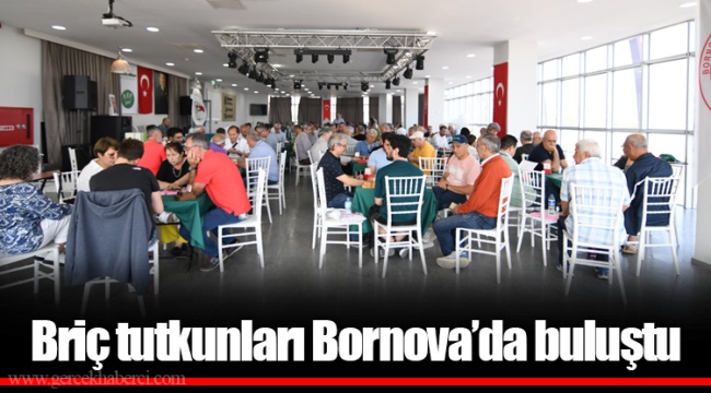 Briç tutkunları Bornova’da buluştu