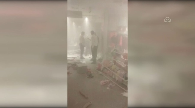 Bursa'da bir AVM'de yangın! Tavan çöktü...