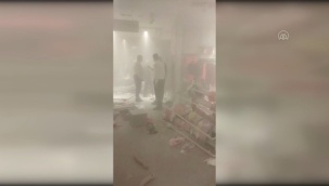 Bursa'da bir AVM'de yangın! Tavan çöktü...