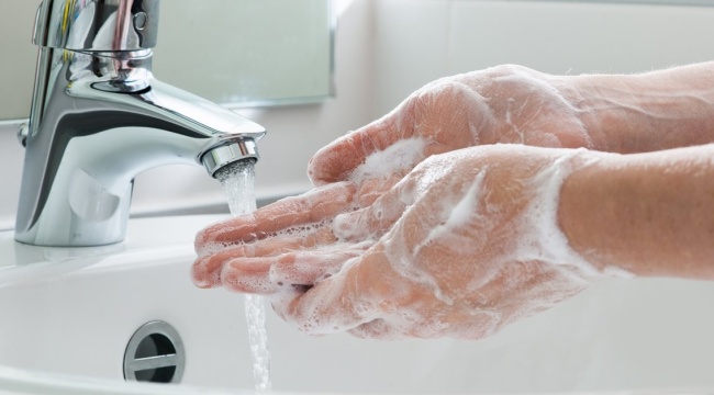 'El yıkamak elleri suya tutmak değildir'