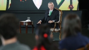 Erdoğan'dan sigara içenlere: Aç, sefil geziyor ama almaktan geri durmuyor