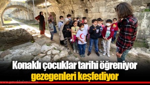 Konaklı çocuklar tarihi öğreniyor gezegenleri keşfediyor