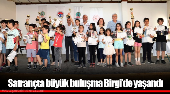 Satrançta büyük buluşma Birgi’de yaşandı 