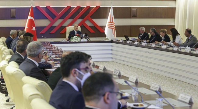 YÖK'ten Temel Bilimler Toplantısı raporu: Teorik dersler yerine pratik derslerin ağırlığı artırılmalı