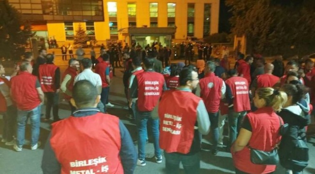 Gebze’de sendika üyesi işten atıldı, işçiler kendini fabrikaya kilitledi