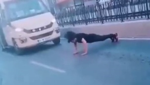 İstanbul'da trafiği kesip yolda şınav çeken kişi sınır dışı edilecek
