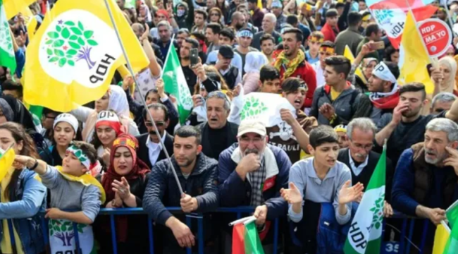 Taşgetiren yazdı: AK Parti'deki Kürtler Bahçeli-Perinçek dilinden rahatsız