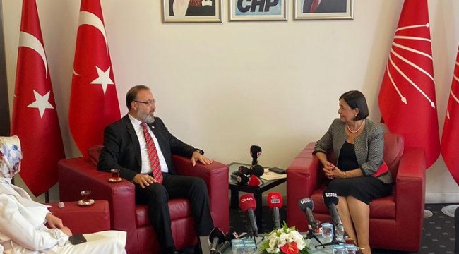 AK Parti, CHP&#039;yi ziyaret etti! Görüşmeye bu tartışma damga vurdu