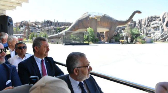AK Partili meclis üyeleri Ankapark'ı gezdi: 'Mehmet Özhaseki kazansaydı, bu hale gelir miydi?'