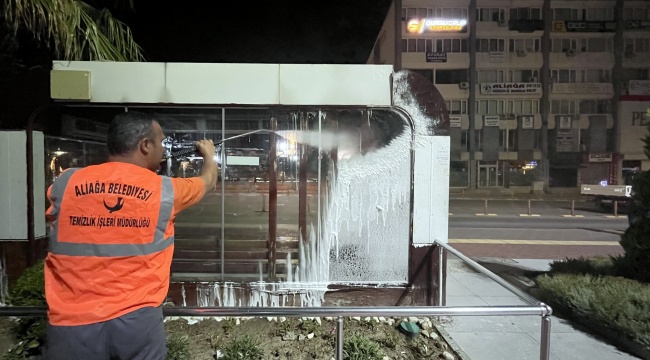 Aliağa’da Cadde, Sokak ve İbadethaneler Bayrama Hazır