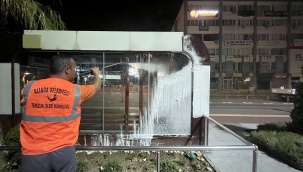 Aliağa’da Cadde, Sokak ve İbadethaneler Bayrama Hazır