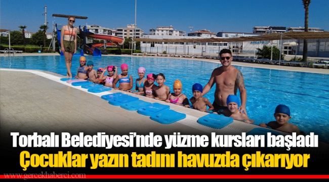 Çocuklar yazın tadını havuzda çıkarıyor