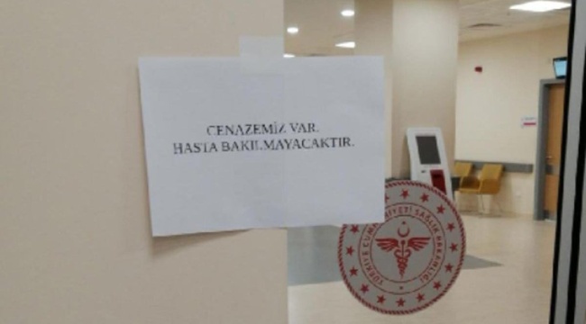 Doktorun öldürüldüğü kliniğin kapısına asıldı: Cenazemiz var