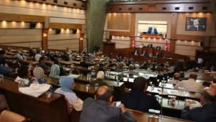 Ekonomik kriz belediyeleri vurdu: 13 belediye ek bütçe yaptı