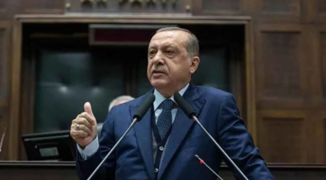Erdoğan'ın konuşmasındaki hata, yazarlara kaldı: 'İktisadın 'i'sinden haberi olmadığını gösterdi'
