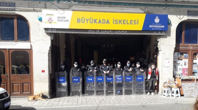 İBB’nin geri almak istediği Büyükada İskelesi’nde TÜGVA yaz okulu düzenliyor!