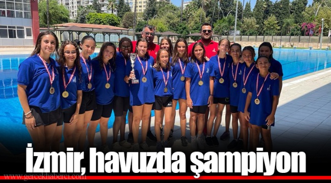 İzmir, havuzda şampiyon