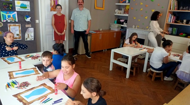 Kursiyer çocuklara sanat gezisi
