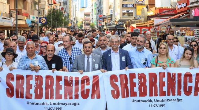 Srebrenitsa kurbanları Konak’ta anıldı