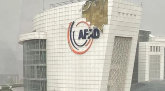 AFAD’ın binası afete hazırlıksız yakalandı: Çatıya yakın duvarlar uçtu