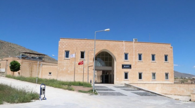 AK Parti’den istifa eden başkanvekili usulsüz işe alınanların listesini paylaştı
