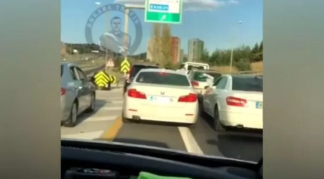 Ankara'da acil vakaya gitmeye çalışan ambulans düğün konvoyuna takıldı: İşte o görüntüler