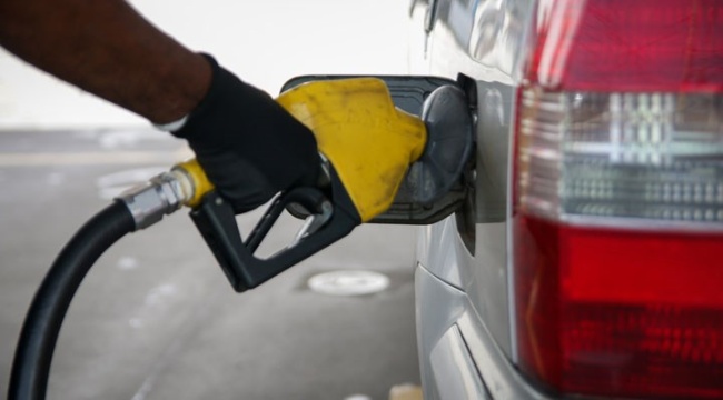 Benzine indirim, motorine zam bekleniyor