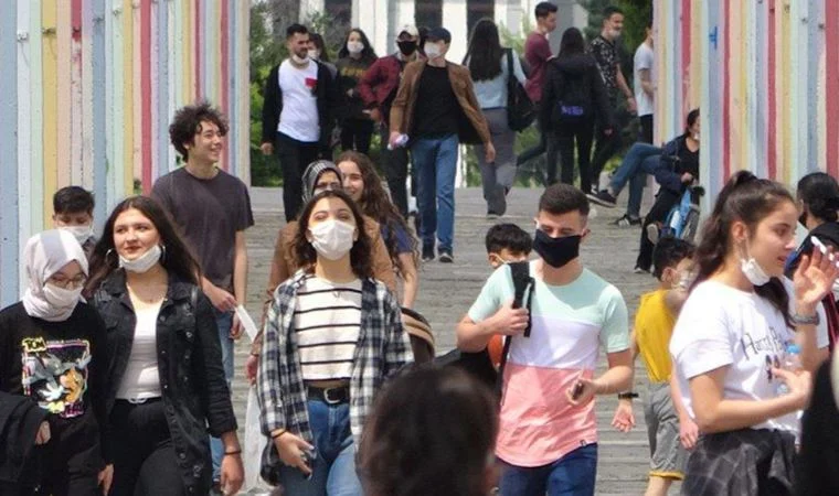 CHP’li Cem Aydın’dan seçim açıklaması: 'Gençler iktidarı değiştirecek pozisyonda'