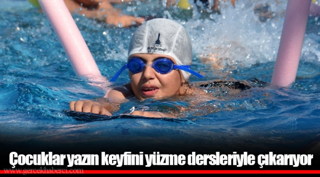 Çocuklar yazın keyfini yüzme dersleriyle çıkarıyor