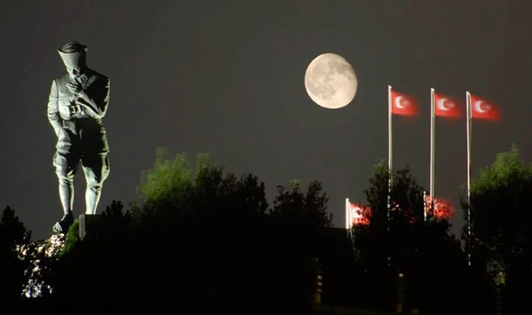 Diyanet, cuma hutbesinde Atatürk'ü yine görmezden geldi