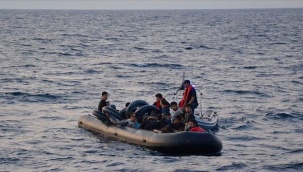 Ege’de yaklaşık 80 kişiyi taşıyan sığınmacı botu battı, onlarcası kayıp